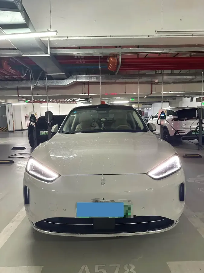 2025 AITO AITO M5 BEV 83KWH,autocango,china used car exporter,china ev exporter,chinese used car exporter,chinese used ev exporter