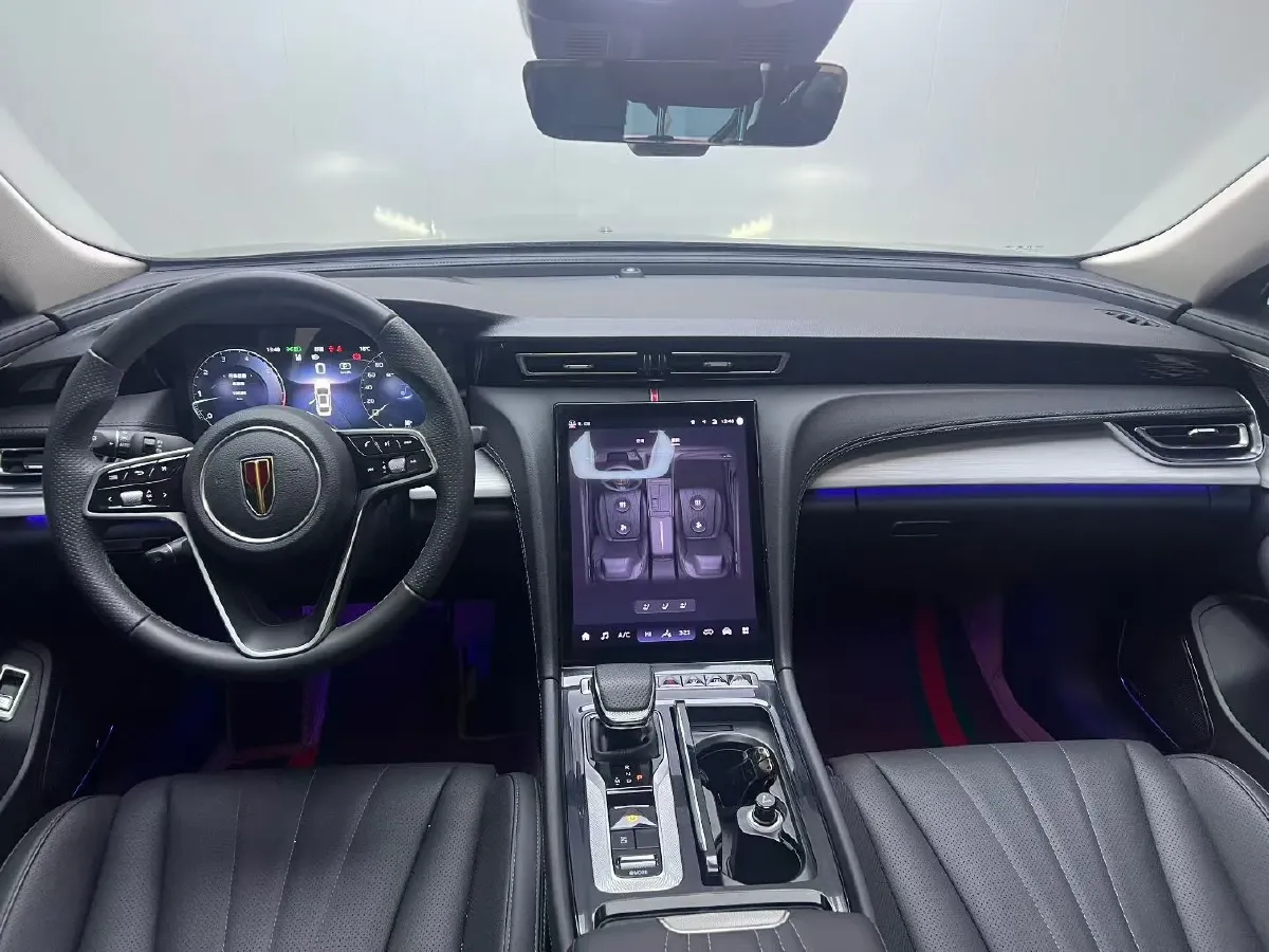 2025 HongQi H5 1.5T 169HP L4 1DHT Hybrid,autocango,china used car exporter,china ev exporter,chinese used car exporter,chinese used ev exporter