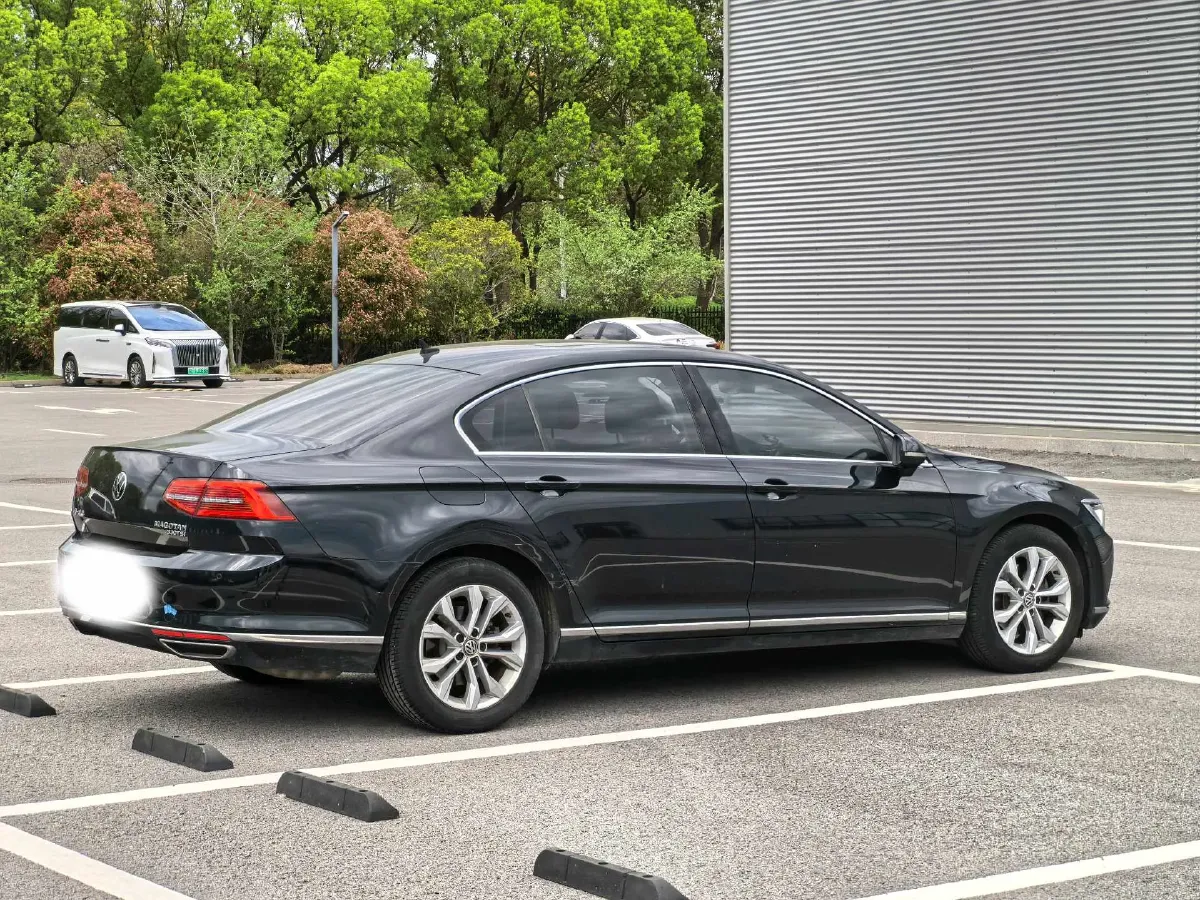 2019 Volkswagen Magotan 2.0T 186HP L4 7DCT,autocango,china used car exporter,china ev exporter,chinese used car exporter,chinese used ev exporter