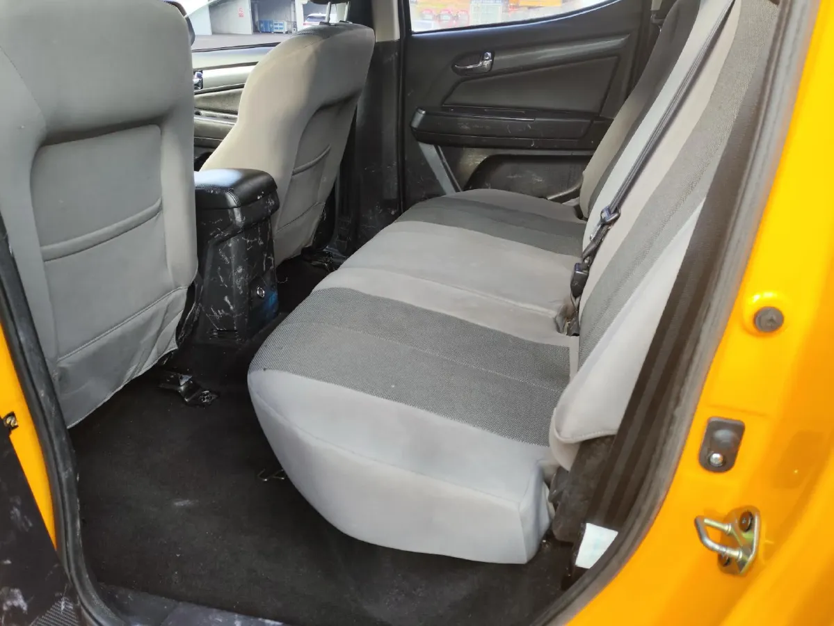 2021 FAW LanJian H6 2.5T 150HP L4 6MT,autocango,china used car exporter,china ev exporter,chinese used car exporter,chinese used ev exporter