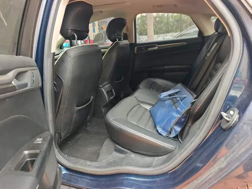 2018 Ford Mondeo 2.0T 204HP L4 6AT,autocango,china used car exporter,china ev exporter,chinese used car exporter,chinese used ev exporter