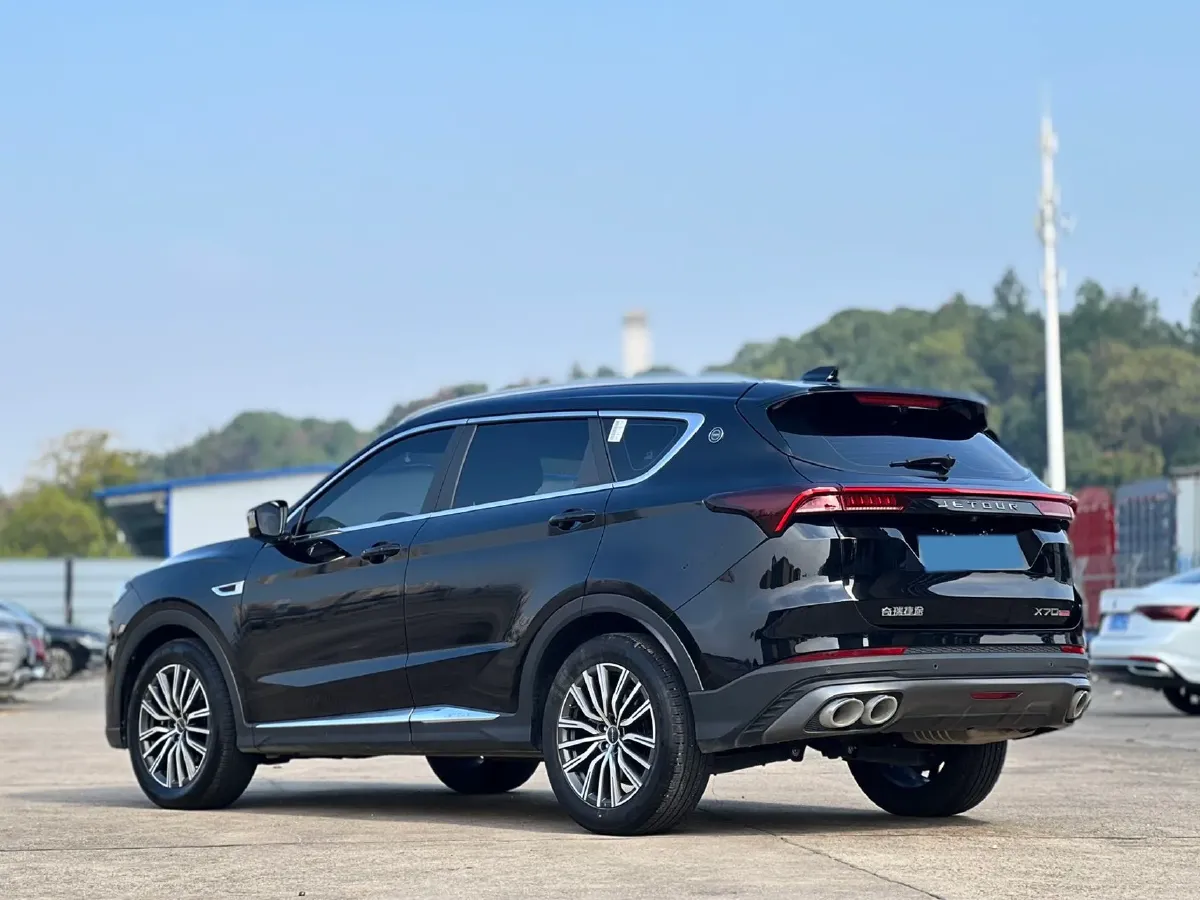 2023 ChangAn Oshan X7 Plus 1.5T 188HP L4 7DCT,autocango,china used car exporter,china ev exporter,chinese used car exporter,chinese used ev exporter