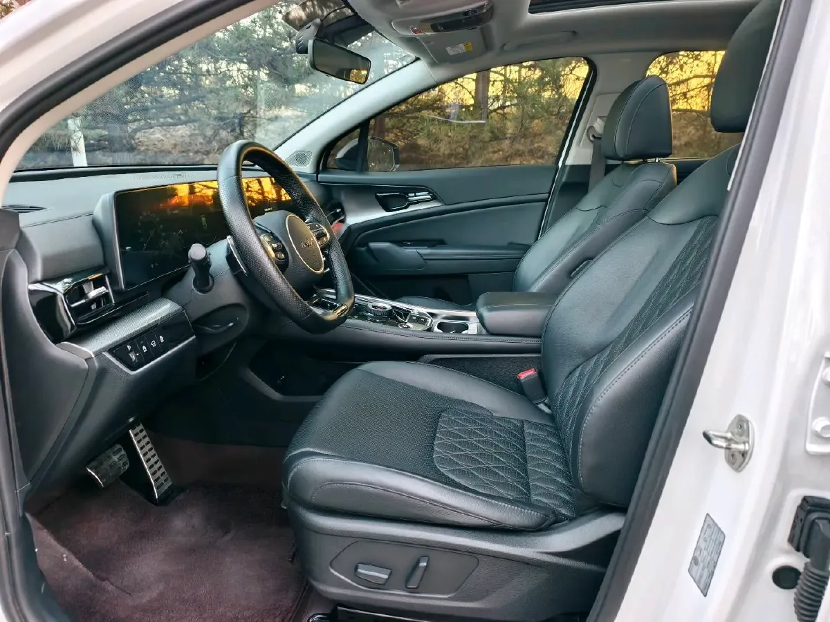 2023 Kia Sportage 2.0T 236HP L4 8AT,autocango,china used car exporter,china ev exporter,chinese used car exporter,chinese used ev exporter