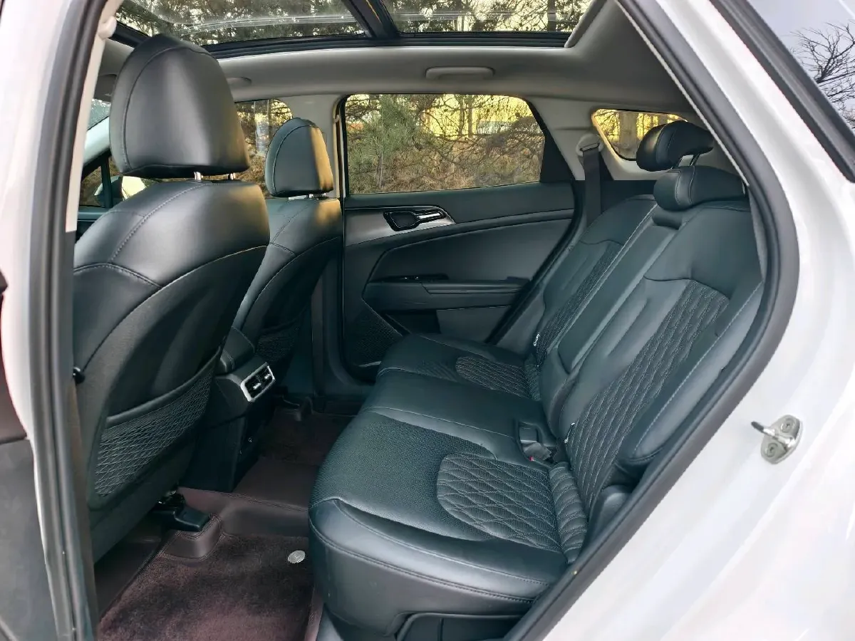 2023 Kia Sportage 2.0T 236HP L4 8AT,autocango,china used car exporter,china ev exporter,chinese used car exporter,chinese used ev exporter