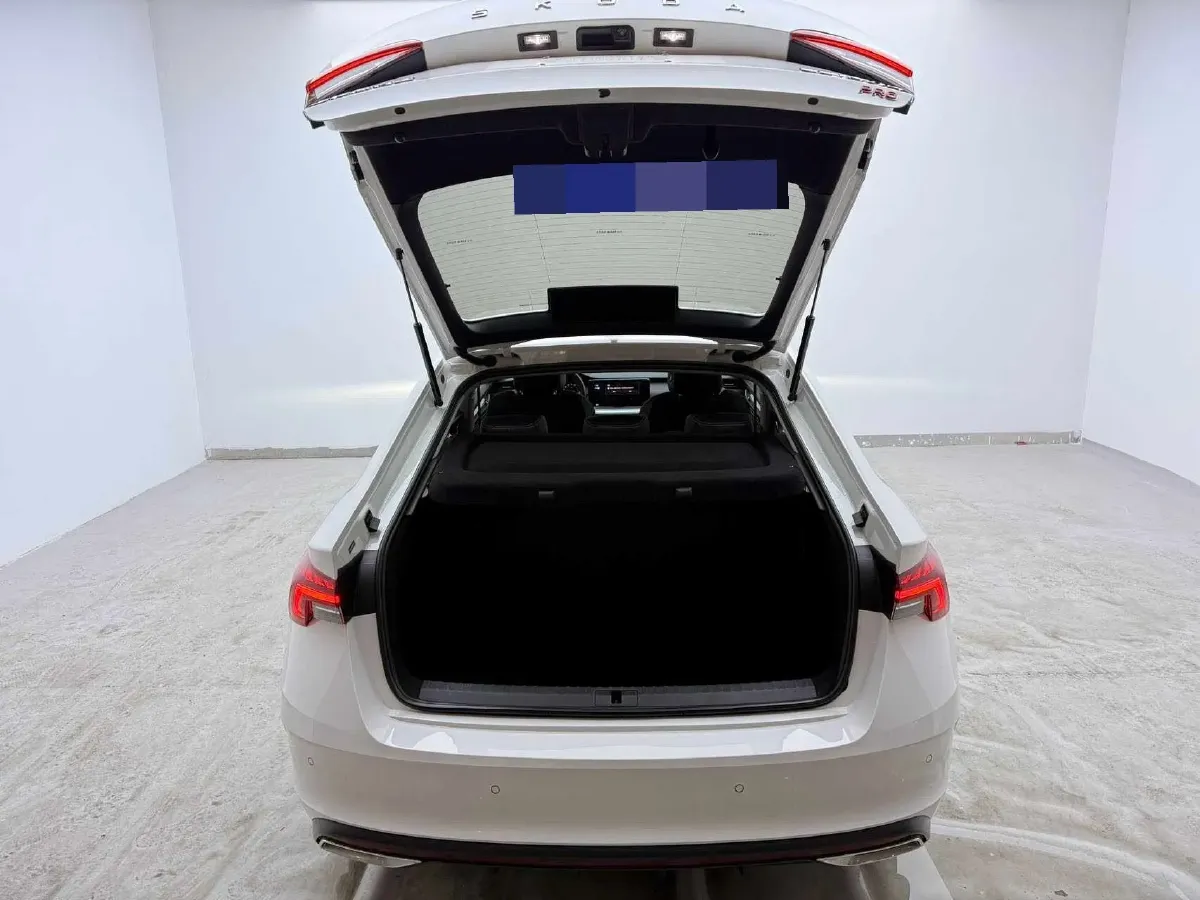 2021 Skoda Octavia 1.4T 150HP L4 7DCT,autocango,china used car exporter,china ev exporter,chinese used car exporter,chinese used ev exporter