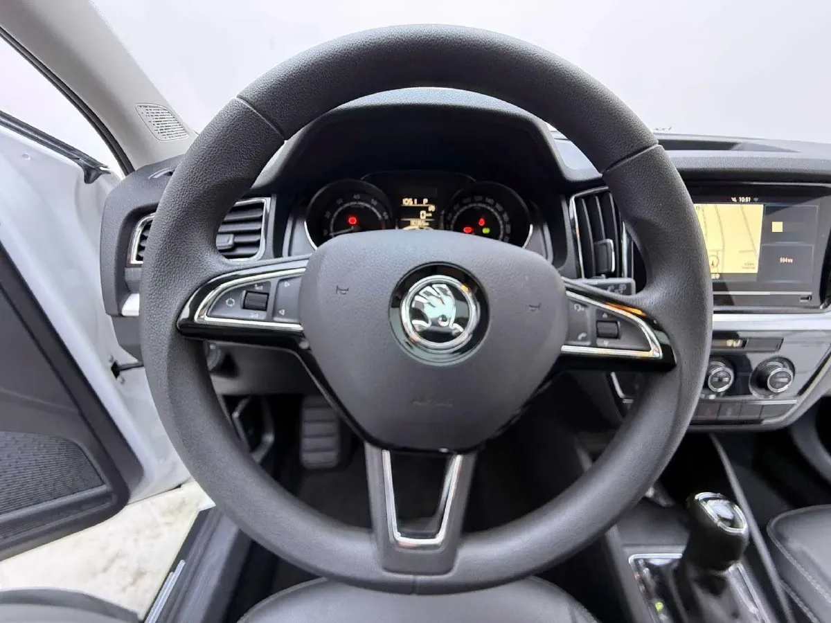 2021 Skoda Kamiq 1.5L 112HP L4 6AT,autocango,china used car exporter,china ev exporter,chinese used car exporter,chinese used ev exporter