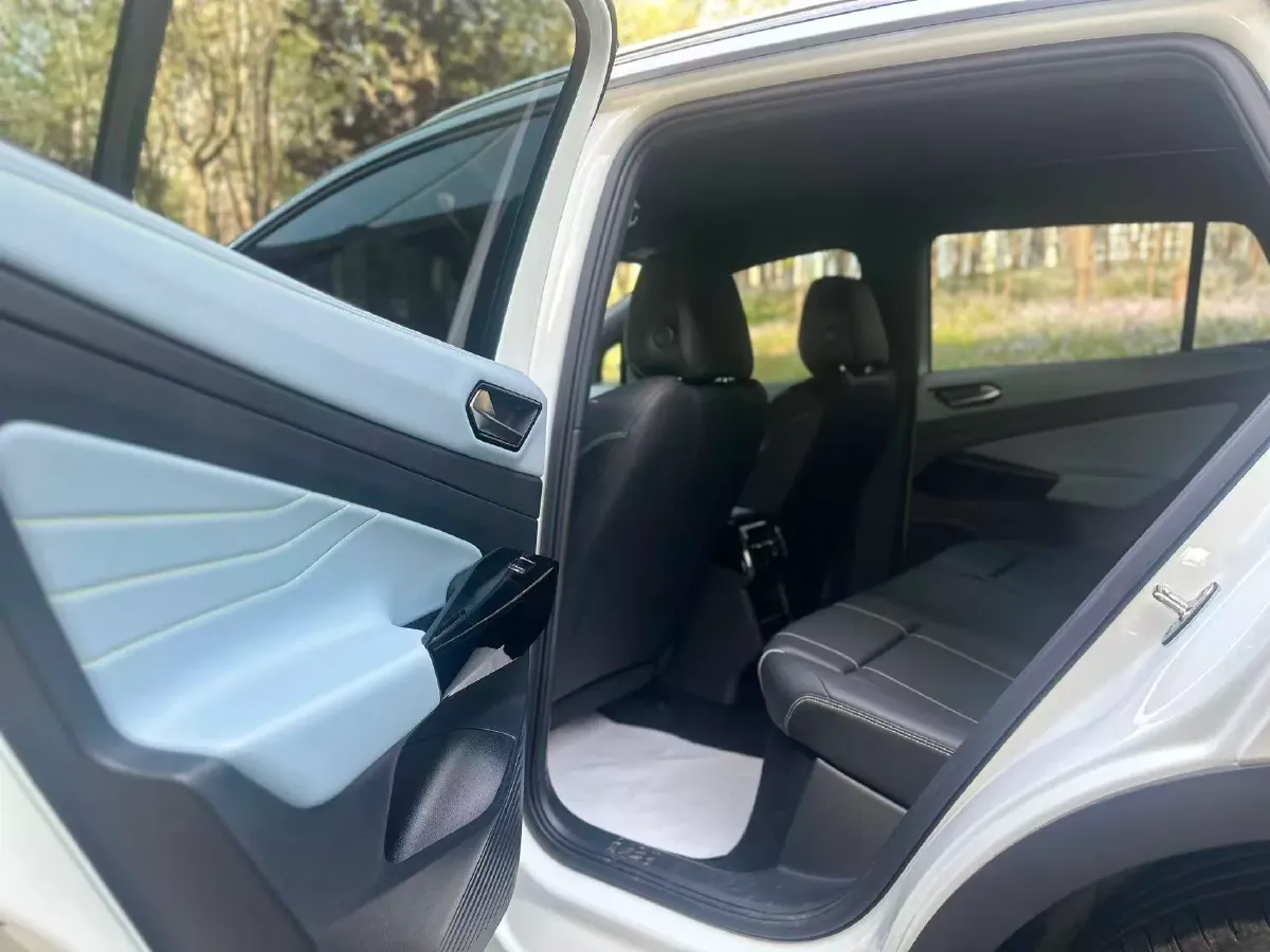 2025 Volkswagen ID.4 X BEV 52.8KWH,autocango,china used car exporter,china ev exporter,chinese used car exporter,chinese used ev exporter