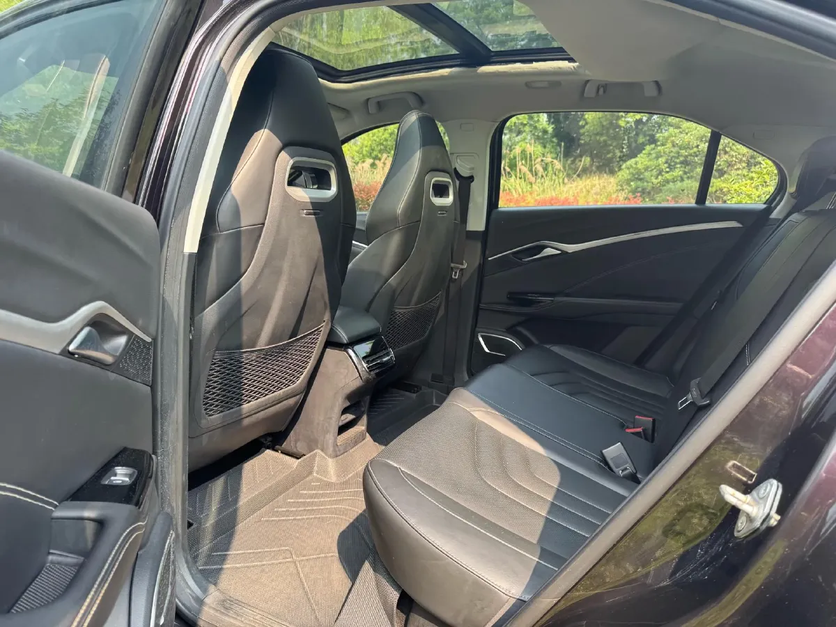 2022 Ford Focus 1.5T 177HP L4 6AT,autocango,china used car exporter,china ev exporter,chinese used car exporter,chinese used ev exporter