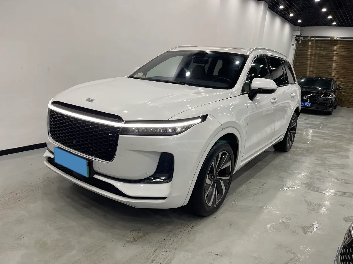 2021 Li ONE Range Extended 131HP REEV 40.5KWH,autocango,china used car exporter,china ev exporter,chinese used car exporter,chinese used ev exporter