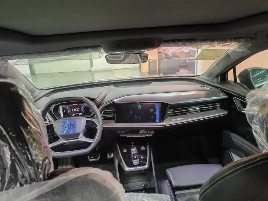 2024 Audi Q4 e-tron BEV 84.8KWH,autocango,china used car exporter,china ev exporter,chinese used car exporter,chinese used ev exporter