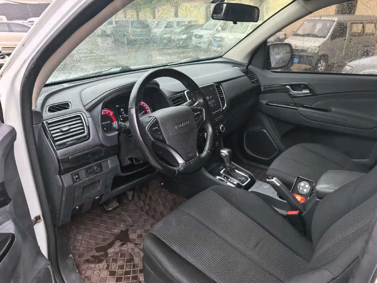 2020 Isuzu LingTuo 2.5T 150HP L4 6AT,autocango,china used car exporter,china ev exporter,chinese used car exporter,chinese used ev exporter