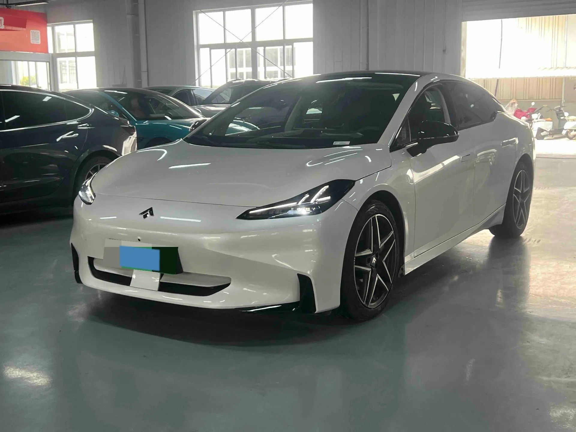 2024 HYPTEC GT BEV 70KWH