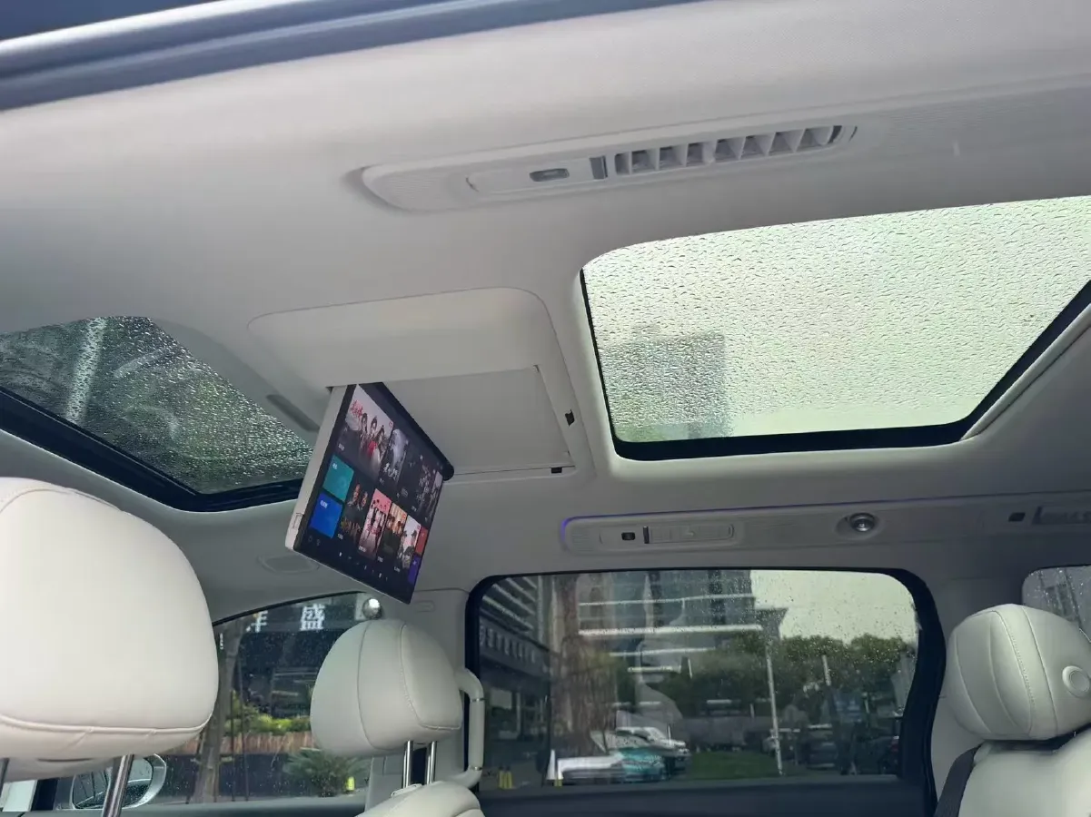 2025 Voyah Dream BEV 108.7KWH,autocango,china used car exporter,china ev exporter,chinese used car exporter,chinese used ev exporter