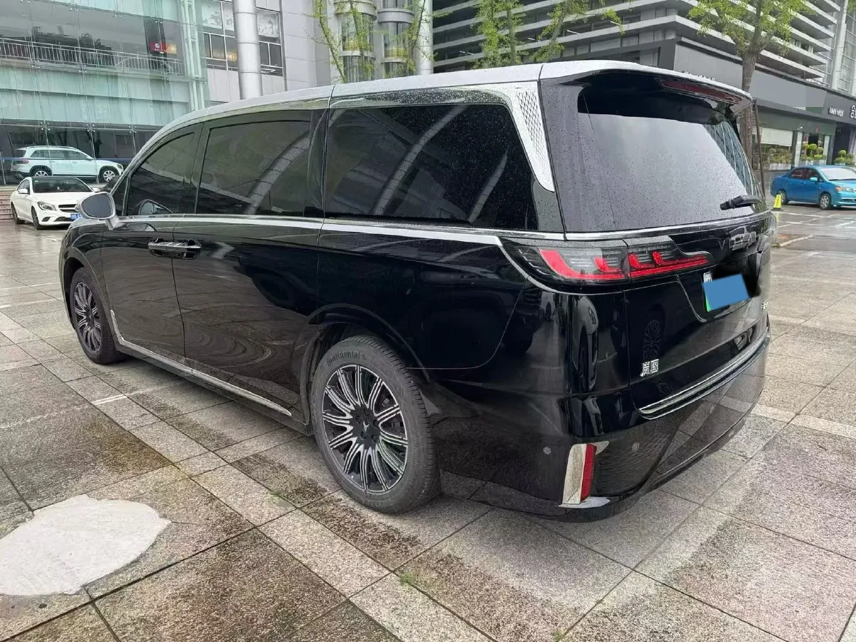 2025 Voyah Dream BEV 108.7KWH,autocango,china used car exporter,china ev exporter,chinese used car exporter,chinese used ev exporter