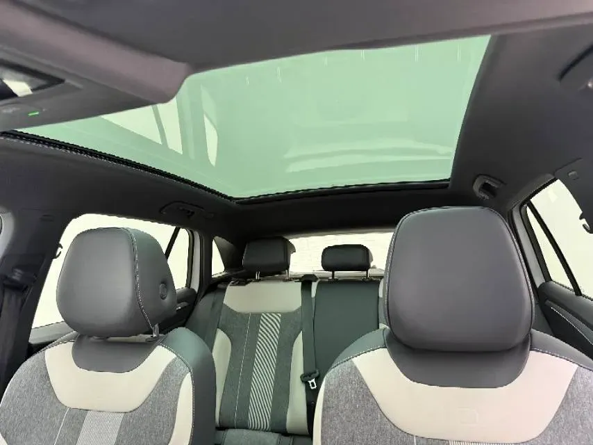 2024 Volkswagen ID.4 Crozz BEV 55.7KWH,autocango,china used car exporter,china ev exporter,chinese used car exporter,chinese used ev exporter