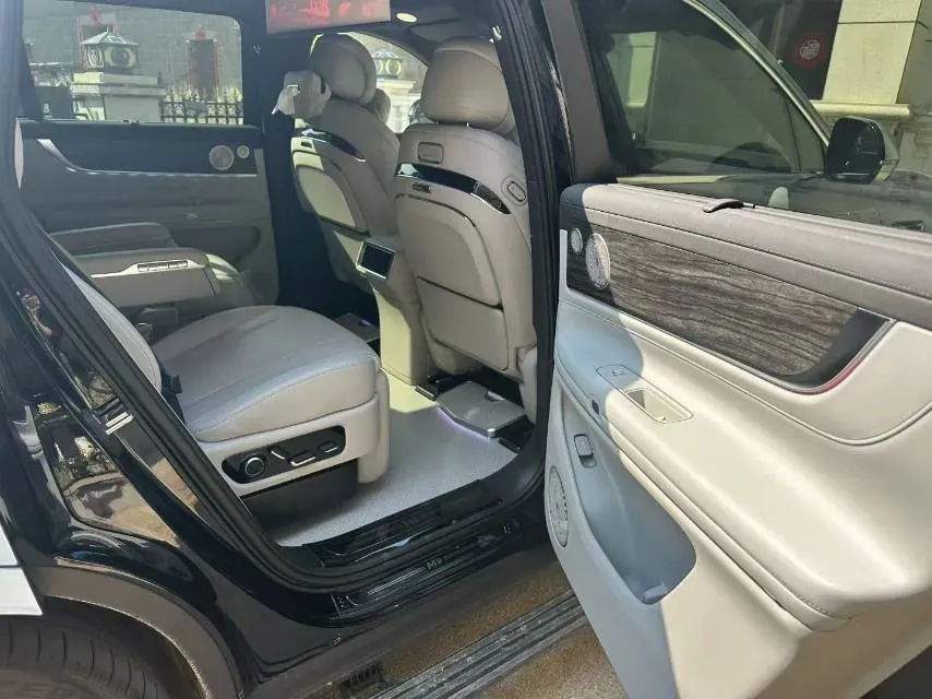 2025 AITO AITO M9 REEV 160HP REEV 52KWH,autocango,china used car exporter,china ev exporter,chinese used car exporter,chinese used ev exporter