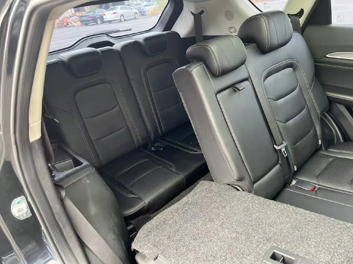 2021 Chery Tiggo 8 Plus 1.6T 197HP L4 7DCT,autocango,china used car exporter,china ev exporter,chinese used car exporter,chinese used ev exporter