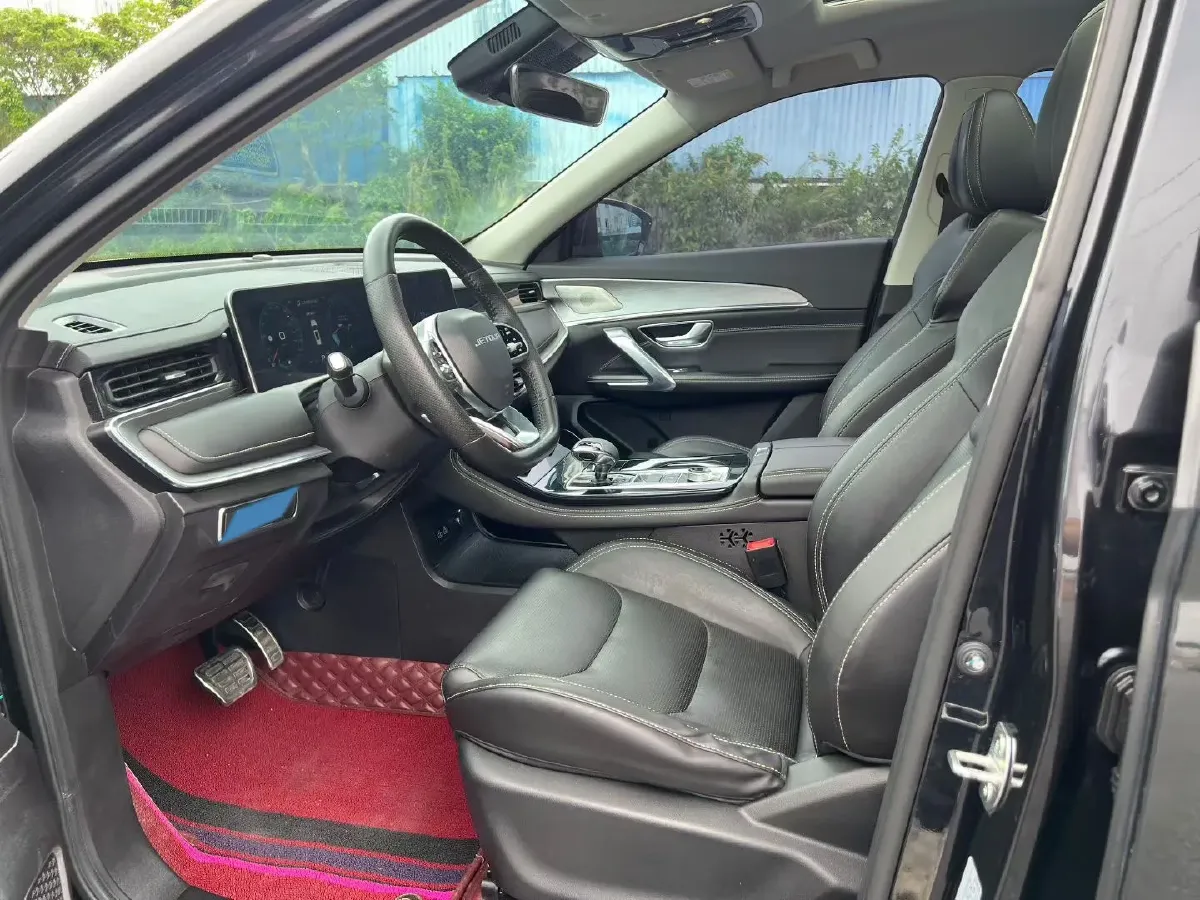 2021 Chery Tiggo 8 Plus 1.6T 197HP L4 7DCT,autocango,china used car exporter,china ev exporter,chinese used car exporter,chinese used ev exporter