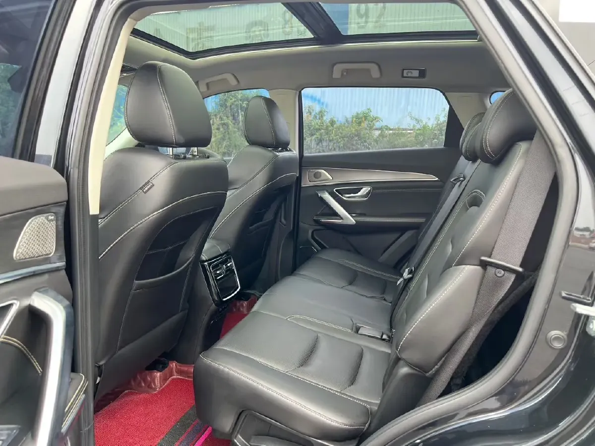 2021 Chery Tiggo 8 Plus 1.6T 197HP L4 7DCT,autocango,china used car exporter,china ev exporter,chinese used car exporter,chinese used ev exporter