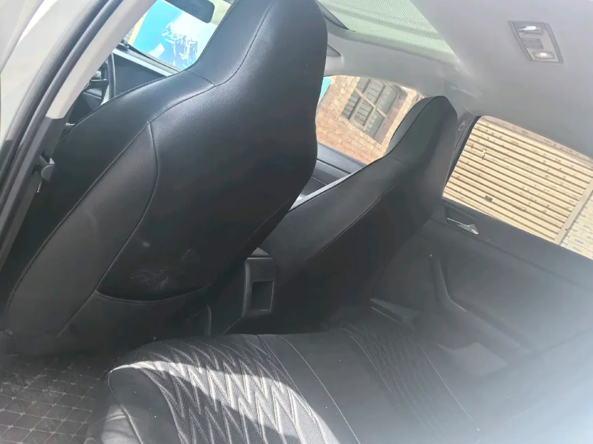 2023 Volkswagen Polo 1.5L 110HP L4 6AT,autocango,china used car exporter,china ev exporter,chinese used car exporter,chinese used ev exporter