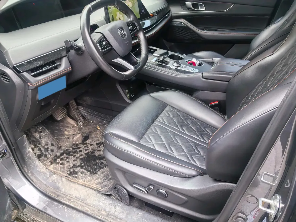 2021 ChangAn UNI-K 2.0T 233HP L4 8AT,autocango,china used car exporter,china ev exporter,chinese used car exporter,chinese used ev exporter