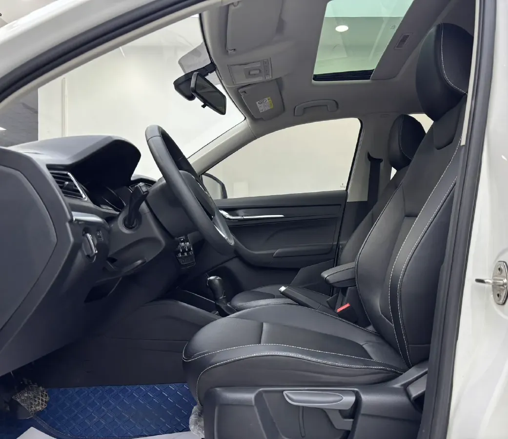 2022 Skoda Kamiq 1.5L 112HP L4 6AT,autocango,china used car exporter,china ev exporter,chinese used car exporter,chinese used ev exporter