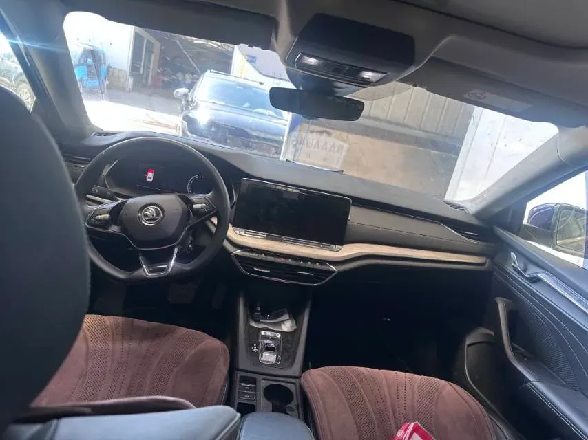 2022 Skoda Octavia 1.4T 150HP L4 7DCT,autocango,china used car exporter,china ev exporter,chinese used car exporter,chinese used ev exporter