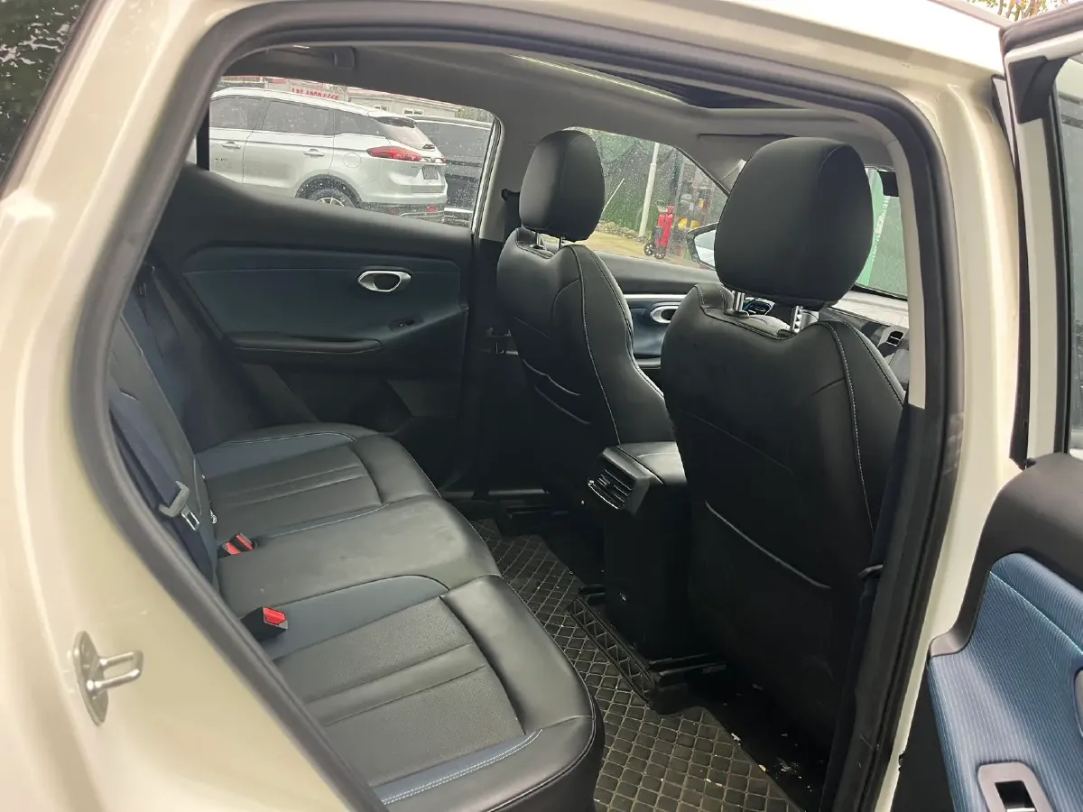 2023 GAC Trumpchi GS3 1.5T 177HP L4 7DCT,autocango,china used car exporter,china ev exporter,chinese used car exporter,chinese used ev exporter