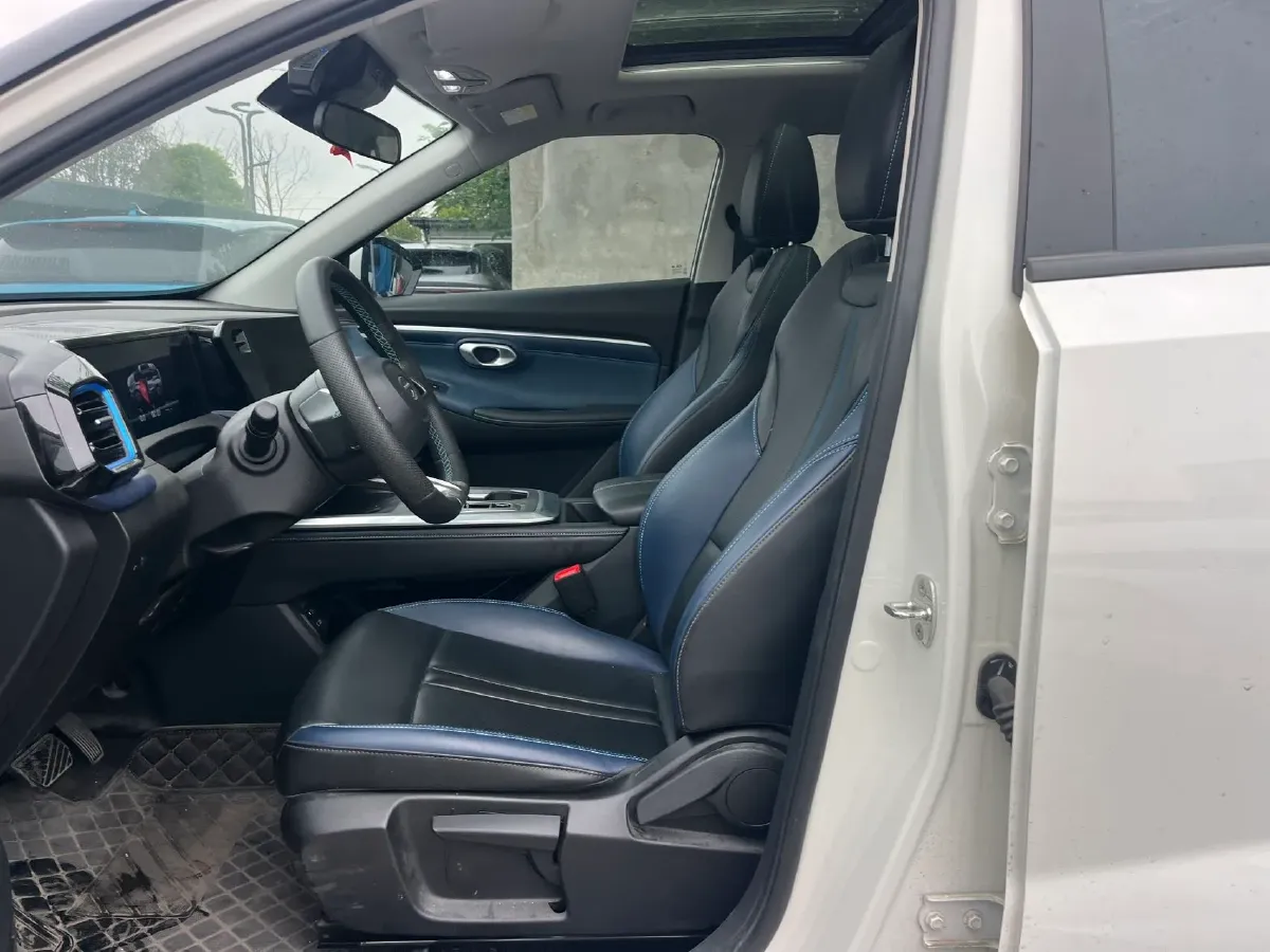 2023 GAC Trumpchi GS3 1.5T 177HP L4 7DCT,autocango,china used car exporter,china ev exporter,chinese used car exporter,chinese used ev exporter