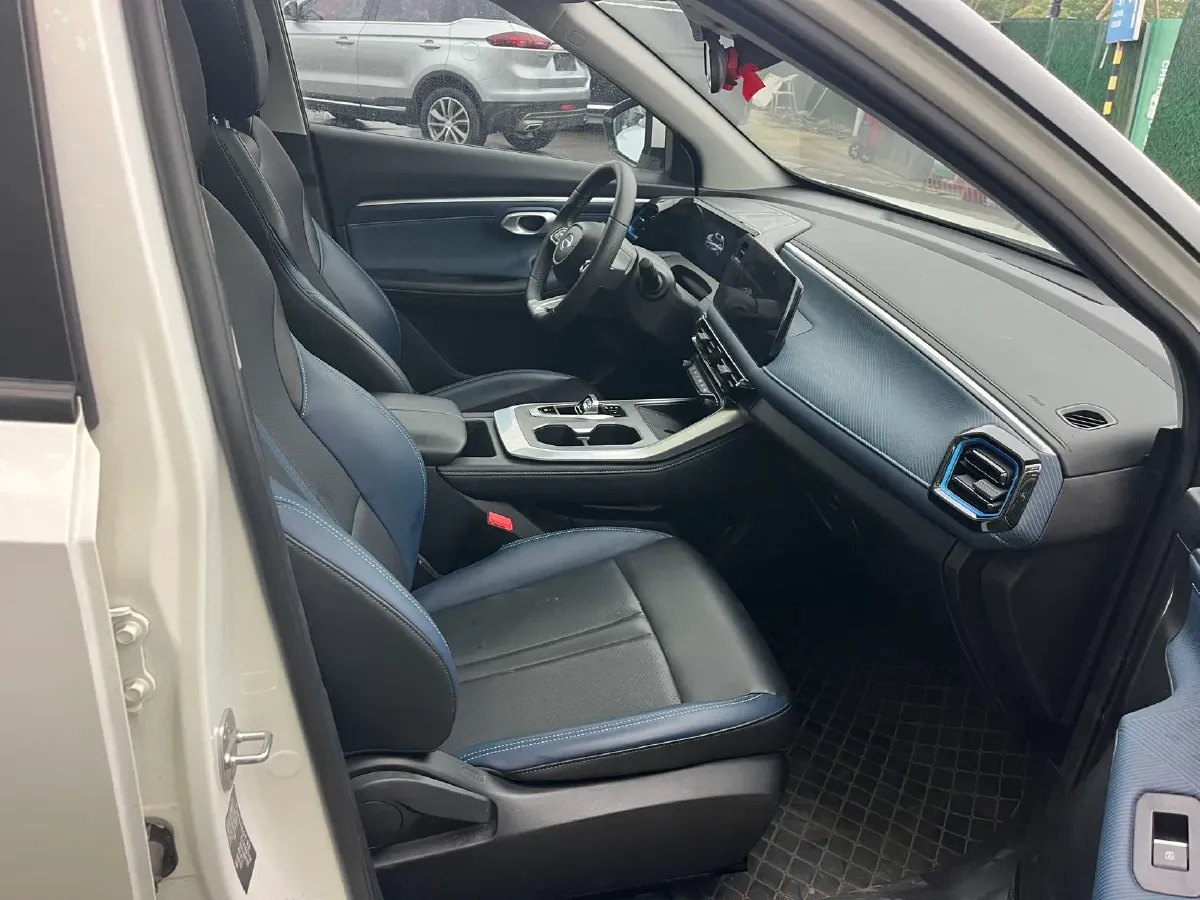 2023 GAC Trumpchi GS3 1.5T 177HP L4 7DCT,autocango,china used car exporter,china ev exporter,chinese used car exporter,chinese used ev exporter