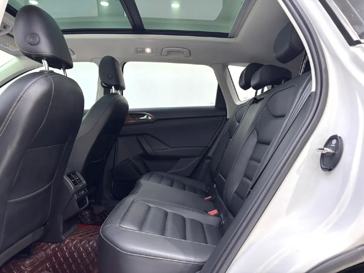 2021 Volkswagen Tharu 1.4T 150HP L4 7DCT,autocango,china used car exporter,china ev exporter,chinese used car exporter,chinese used ev exporter