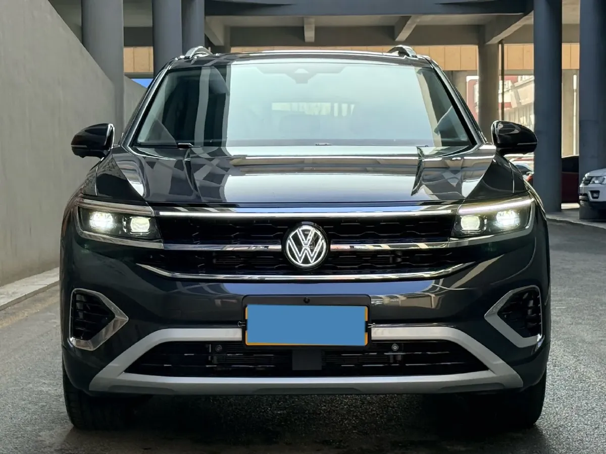 2023 Volkswagen Talagon 2.0T 220HP L4 7DCT,autocango,china used car exporter,china ev exporter,chinese used car exporter,chinese used ev exporter