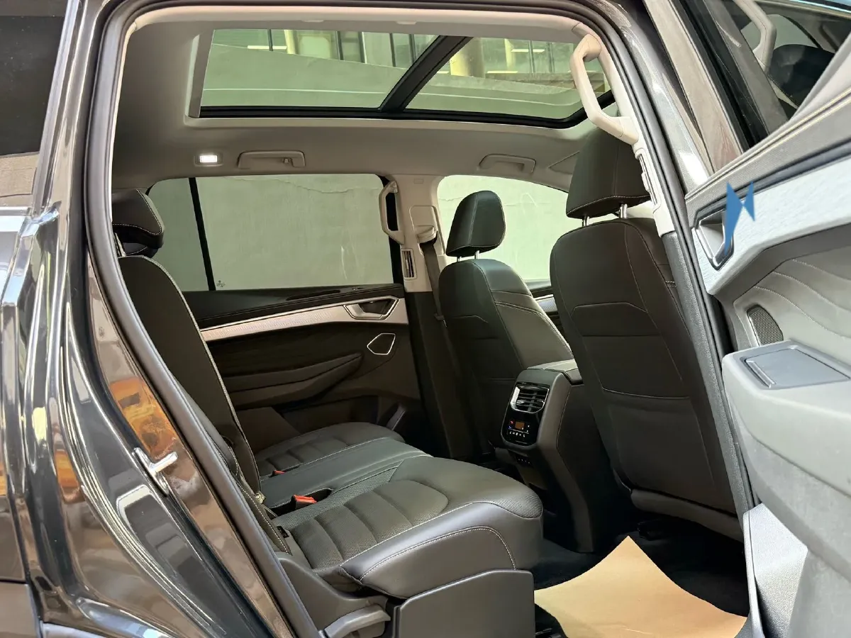 2023 Volkswagen Talagon 2.0T 220HP L4 7DCT,autocango,china used car exporter,china ev exporter,chinese used car exporter,chinese used ev exporter