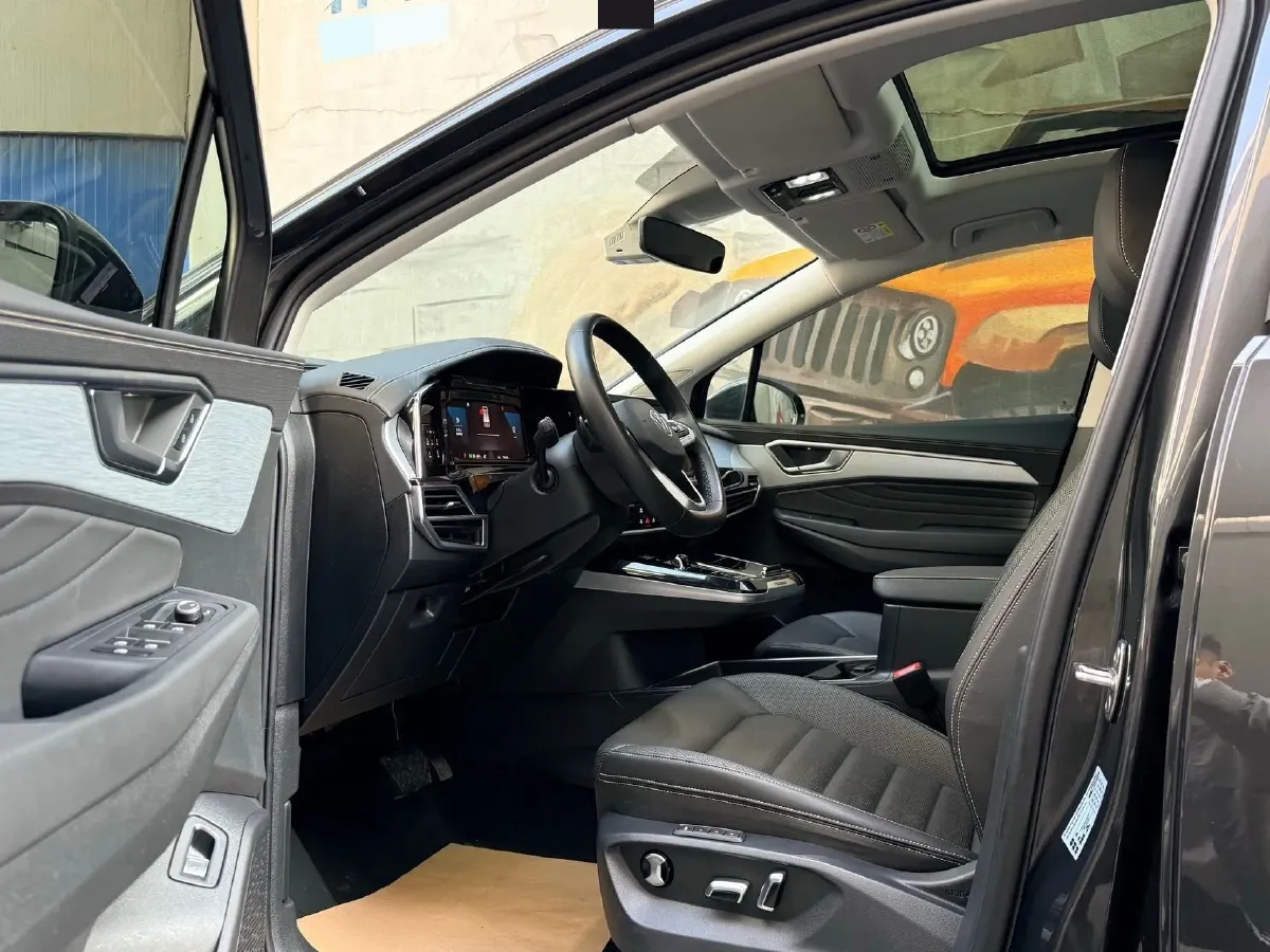 2023 Volkswagen Talagon 2.0T 220HP L4 7DCT,autocango,china used car exporter,china ev exporter,chinese used car exporter,chinese used ev exporter