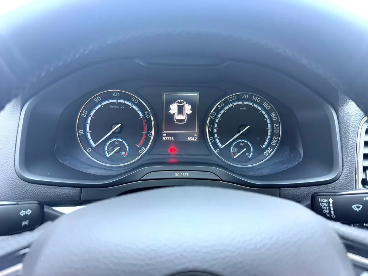 2021 Skoda Karoq 1.4T 150HP L4 7DCT,autocango,china used car exporter,china ev exporter,chinese used car exporter,chinese used ev exporter