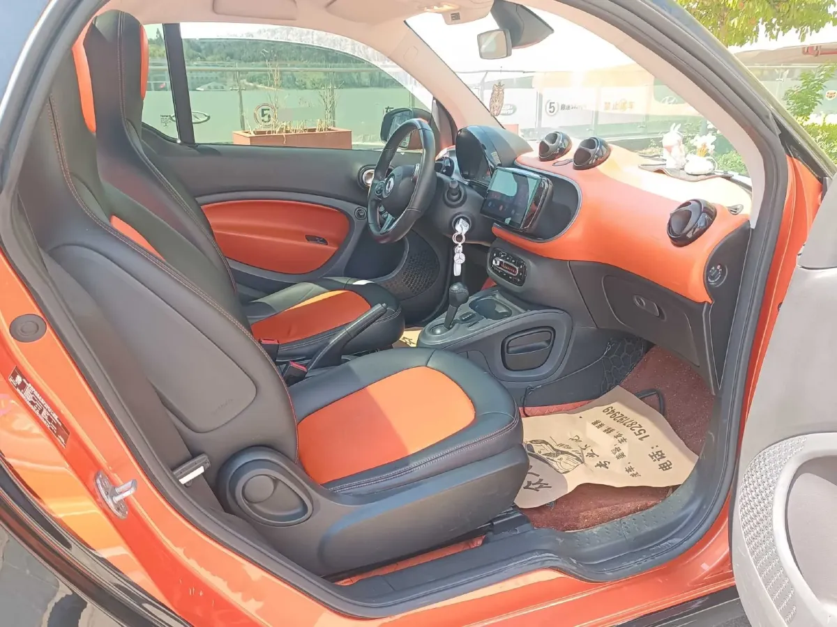 2015 Smart smart fortwo 1.0L 71HP L3 6DCT,autocango,china used car exporter,china ev exporter,chinese used car exporter,chinese used ev exporter