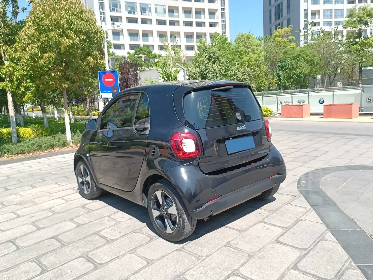 2015 Smart smart fortwo 1.0L 71HP L3 6DCT,autocango,china used car exporter,china ev exporter,chinese used car exporter,chinese used ev exporter