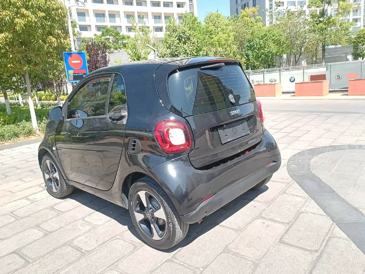 2015 Smart smart fortwo 1.0L 71HP L3 6DCT,autocango,china used car exporter,china ev exporter,chinese used car exporter,chinese used ev exporter