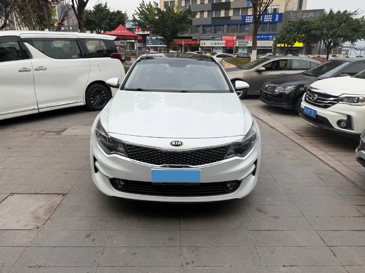 2016 Kia K5 2.0L 161HP L4 6AT,autocango,china used car exporter,china ev exporter,chinese used car exporter,chinese used ev exporter