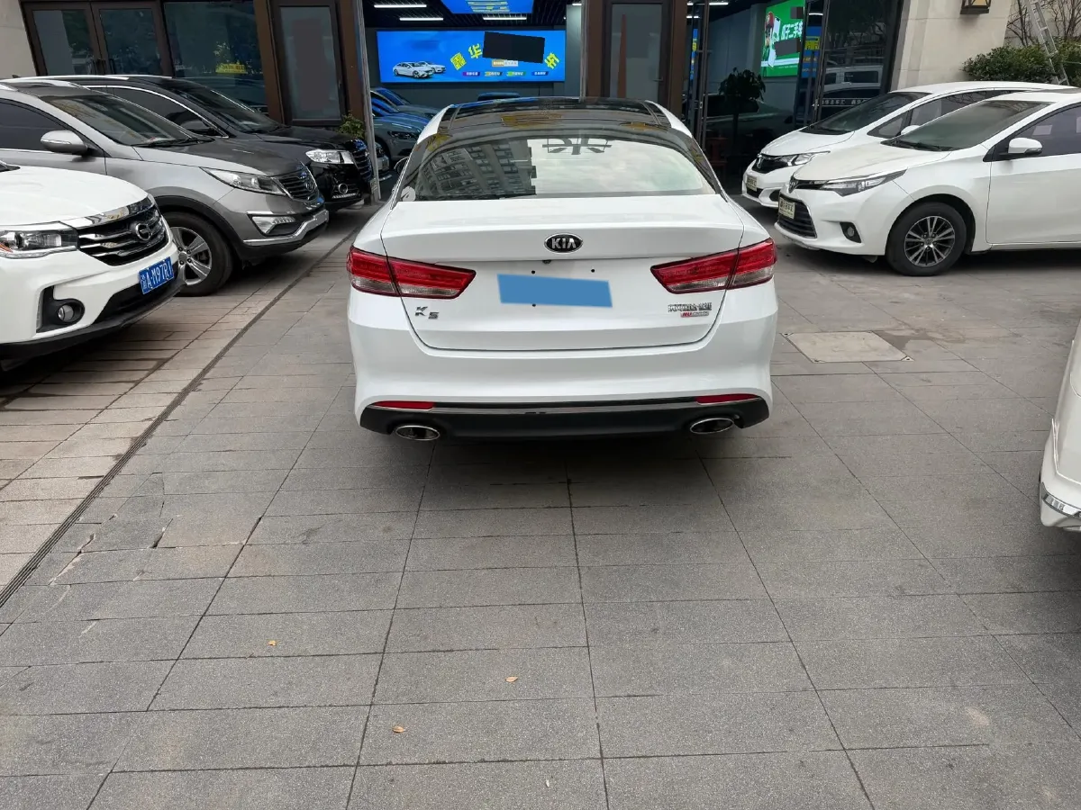 2016 Kia K5 2.0L 161HP L4 6AT,autocango,china used car exporter,china ev exporter,chinese used car exporter,chinese used ev exporter