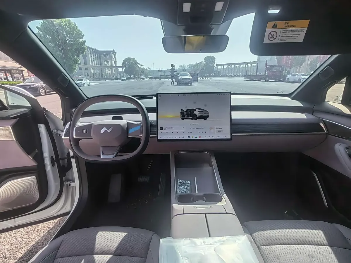 2024 ONVO L60 BEV 60KWH,autocango,china used car exporter,china ev exporter,chinese used car exporter,chinese used ev exporter