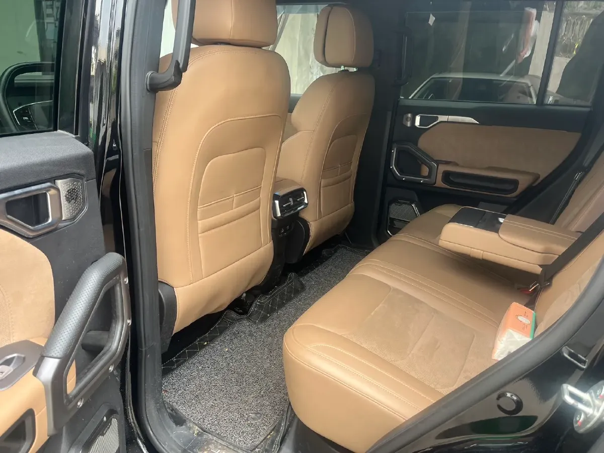 2023 Jetour Traveller 2.0T 254HP L4 7DCT,autocango,china used car exporter,china ev exporter,chinese used car exporter,chinese used ev exporter