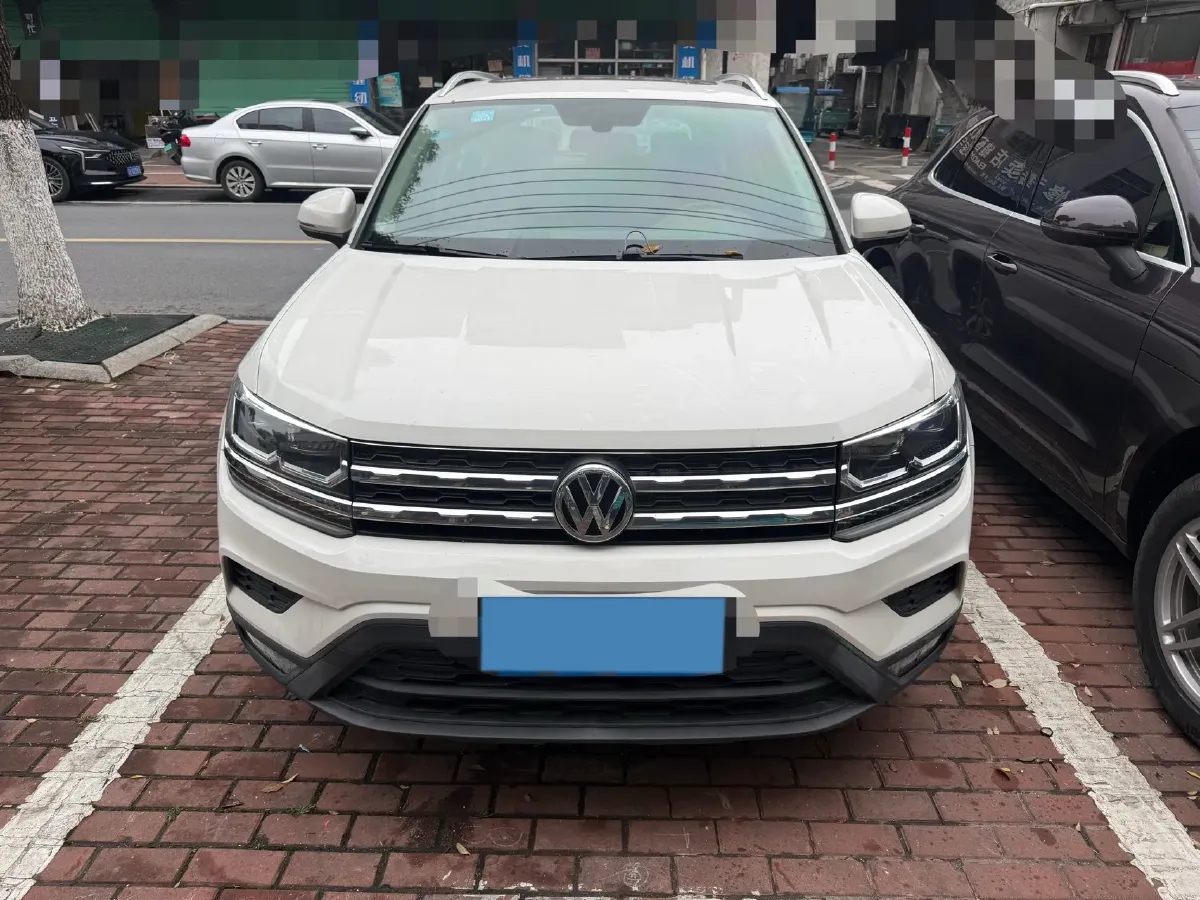 2019 MINI MINI 1.5T 102HP L3 7DCT,autocango,china used car exporter,china ev exporter,chinese used car exporter,chinese used ev exporter