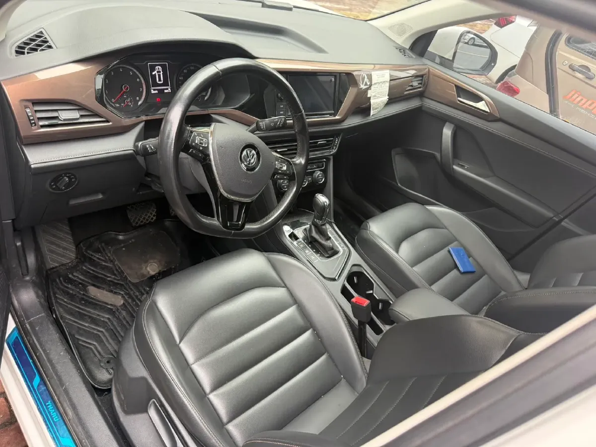 2019 MINI MINI 1.5T 102HP L3 7DCT,autocango,china used car exporter,china ev exporter,chinese used car exporter,chinese used ev exporter