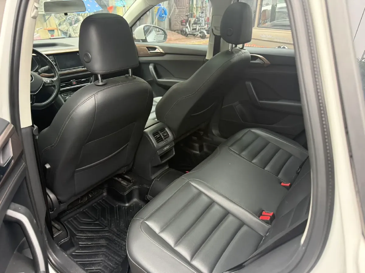 2019 MINI MINI 1.5T 102HP L3 7DCT,autocango,china used car exporter,china ev exporter,chinese used car exporter,chinese used ev exporter