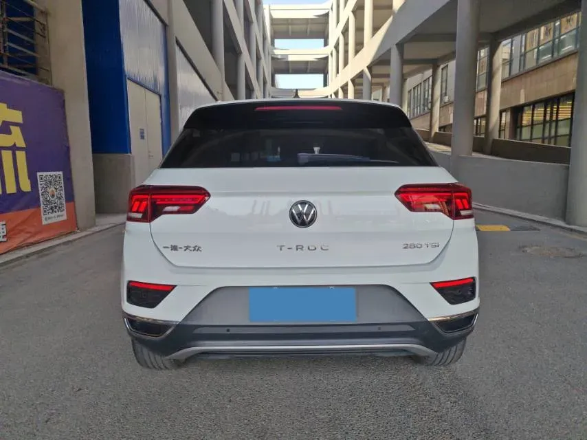2022 Volkswagen T-Roc 1.4T 150HP L4 7DCT,autocango,china used car exporter,china ev exporter,chinese used car exporter,chinese used ev exporter
