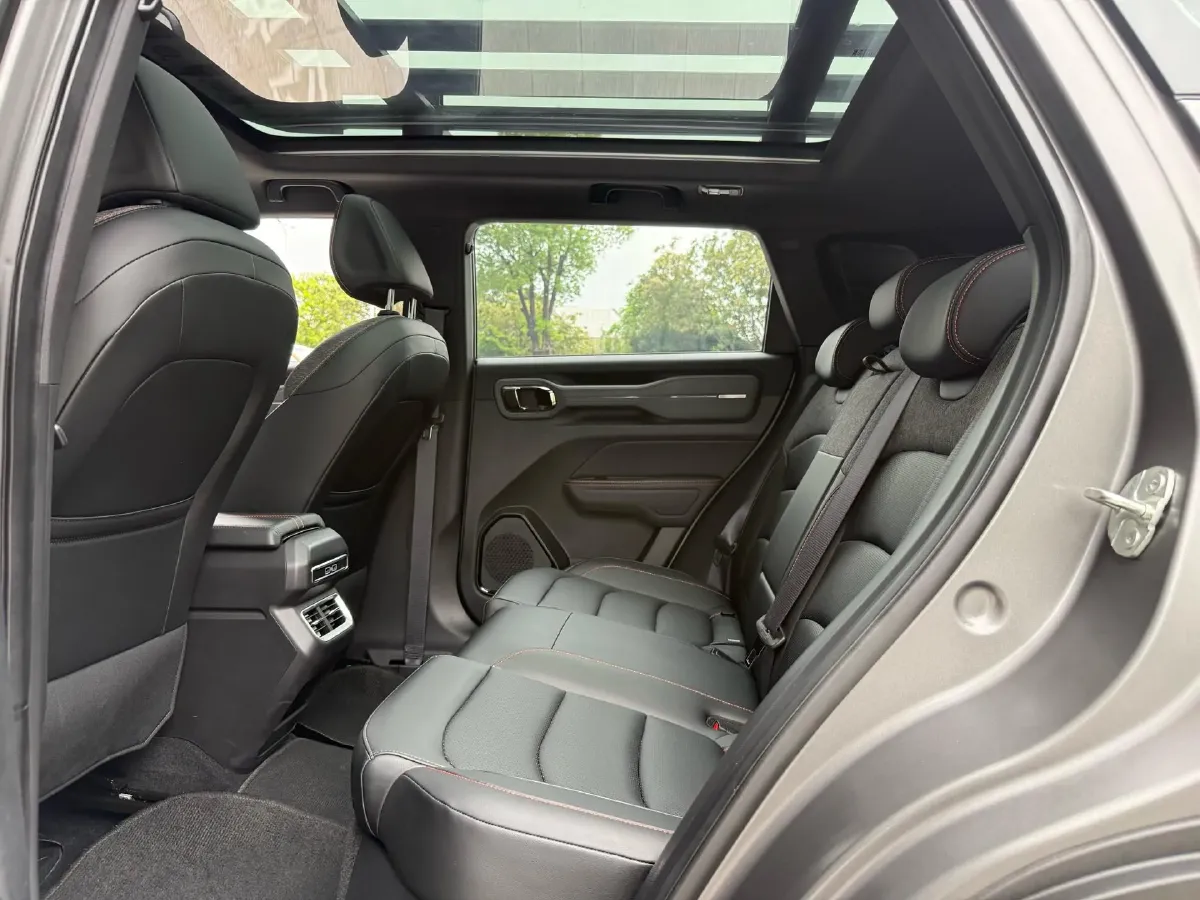 2025 Geely Cowboy 1.5T 181HP L4 7DCT,autocango,china used car exporter,china ev exporter,chinese used car exporter,chinese used ev exporter