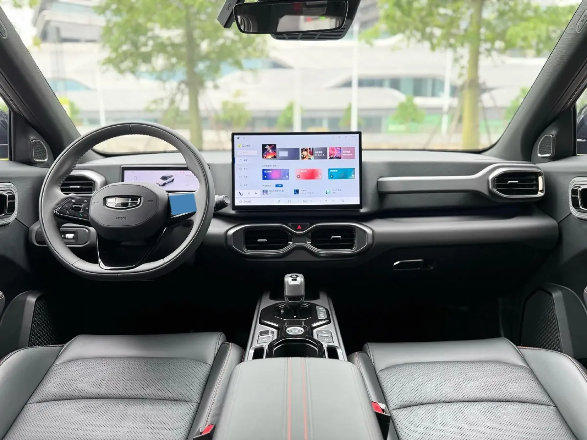 2025 Geely Cowboy 1.5T 181HP L4 7DCT,autocango,china used car exporter,china ev exporter,chinese used car exporter,chinese used ev exporter