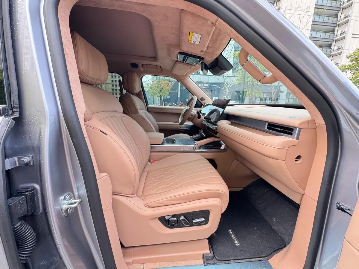 2025 BMW 3 Series 2.0T 245HP L4 8AT,autocango,china used car exporter,china ev exporter,chinese used car exporter,chinese used ev exporter