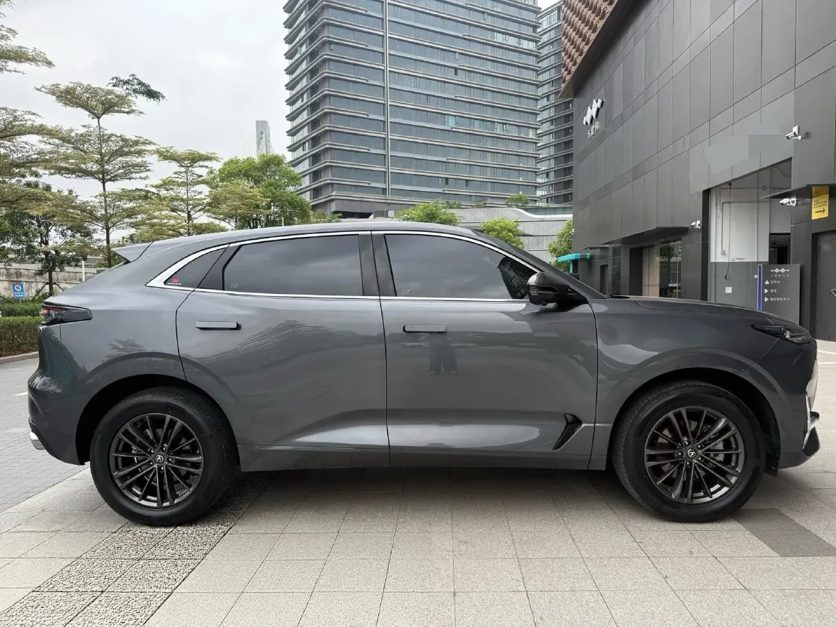 2024 ChangAn UNI-K 2.0T 233HP L4 8AT,autocango,china used car exporter,china ev exporter,chinese used car exporter,chinese used ev exporter